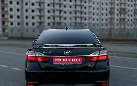 Toyota Camry, 2018 год, 2 100 000 рублей, 9 фотография