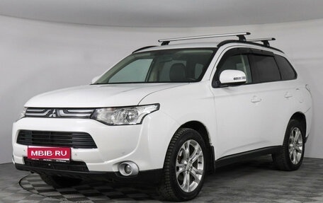 Mitsubishi Outlander III рестайлинг 3, 2013 год, 1 149 000 рублей, 1 фотография