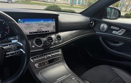 Mercedes-Benz E-Класс, 2021 год, 5 400 000 рублей, 20 фотография