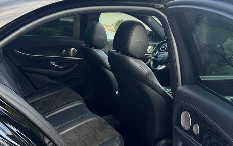 Mercedes-Benz E-Класс, 2021 год, 5 400 000 рублей, 28 фотография