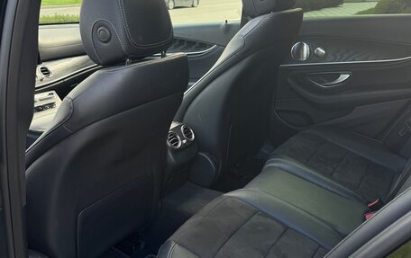 Mercedes-Benz E-Класс, 2021 год, 5 400 000 рублей, 27 фотография