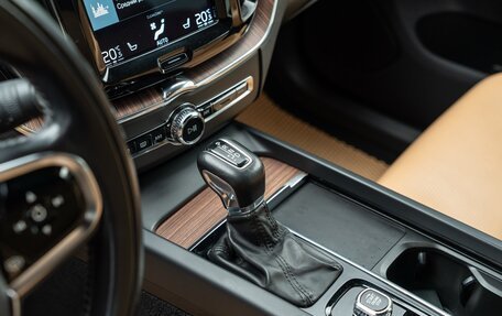 Volvo XC60 II, 2021 год, 3 800 000 рублей, 19 фотография