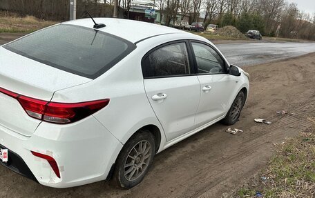 KIA Rio IV, 2017 год, 850 000 рублей, 4 фотография