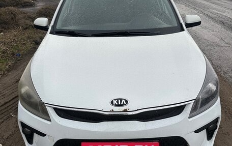 KIA Rio IV, 2017 год, 850 000 рублей, 2 фотография