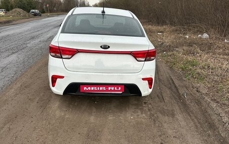 KIA Rio IV, 2017 год, 850 000 рублей, 3 фотография