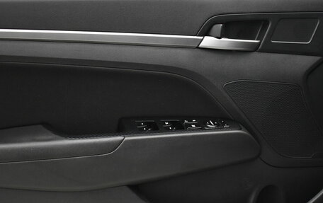 Hyundai Elantra VI рестайлинг, 2019 год, 1 725 000 рублей, 11 фотография