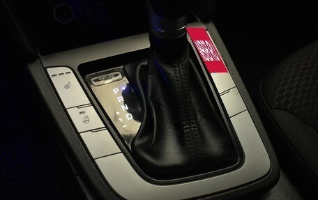 Hyundai Elantra VI рестайлинг, 2019 год, 1 725 000 рублей, 8 фотография