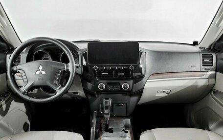 Mitsubishi Pajero IV, 2007 год, 1 390 000 рублей, 5 фотография