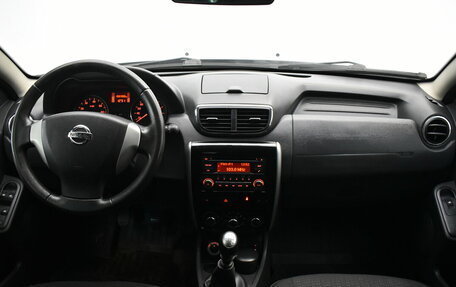 Nissan Terrano III, 2015 год, 1 000 000 рублей, 5 фотография