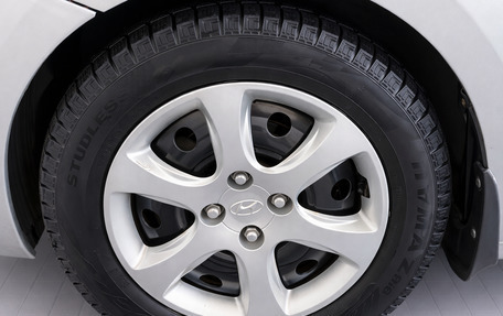 Hyundai Solaris II рестайлинг, 2012 год, 690 000 рублей, 16 фотография