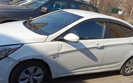 Hyundai Solaris II рестайлинг, 2016 год, 800 000 рублей, 3 фотография