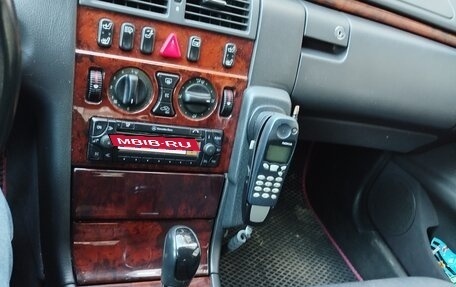 Mercedes-Benz E-Класс, 2000 год, 270 000 рублей, 8 фотография