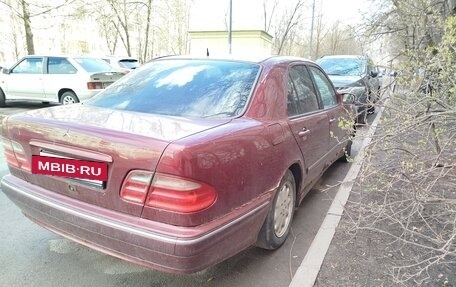 Mercedes-Benz E-Класс, 2000 год, 270 000 рублей, 4 фотография