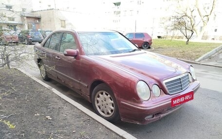 Mercedes-Benz E-Класс, 2000 год, 270 000 рублей, 5 фотография
