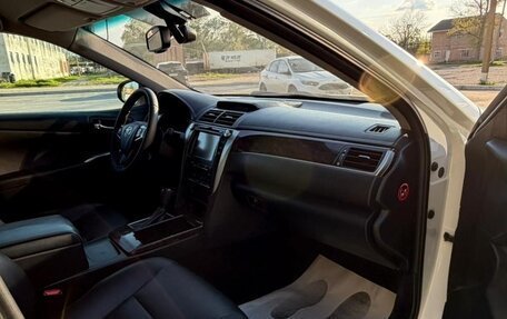 Toyota Camry, 2016 год, 1 960 000 рублей, 5 фотография