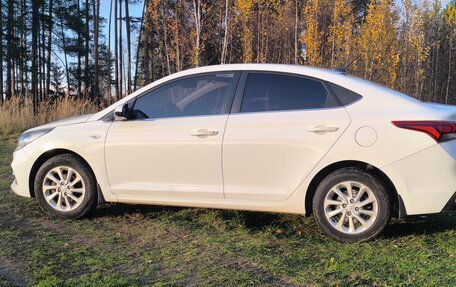 Hyundai Solaris II рестайлинг, 2018 год, 1 280 000 рублей, 3 фотография