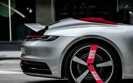 Porsche 911, 2021 год, 16 300 000 рублей, 14 фотография