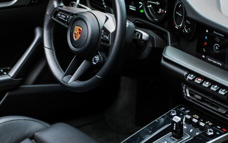 Porsche 911, 2021 год, 16 300 000 рублей, 30 фотография