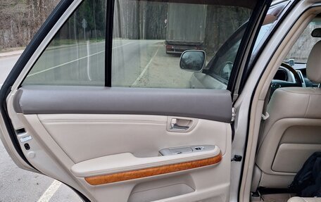 Lexus RX II рестайлинг, 2003 год, 900 000 рублей, 35 фотография