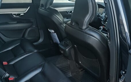 Volvo V90 Cross Country I рестайлинг, 2018 год, 3 000 000 рублей, 11 фотография