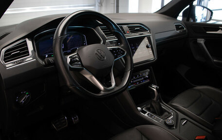 Volkswagen Tiguan II, 2021 год, 3 199 000 рублей, 7 фотография