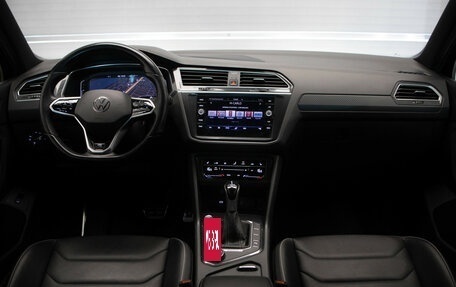 Volkswagen Tiguan II, 2021 год, 3 199 000 рублей, 8 фотография