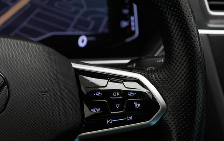 Volkswagen Tiguan II, 2021 год, 3 199 000 рублей, 17 фотография