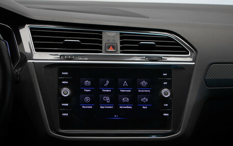 Volkswagen Tiguan II, 2021 год, 3 199 000 рублей, 25 фотография