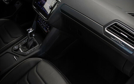 Volkswagen Tiguan II, 2021 год, 3 199 000 рублей, 31 фотография