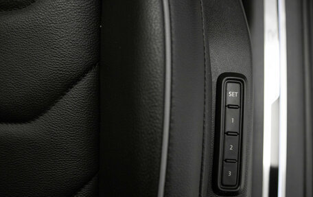 Volkswagen Tiguan II, 2021 год, 3 199 000 рублей, 33 фотография