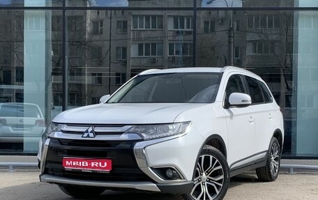 Mitsubishi Outlander III рестайлинг 3, 2016 год, 1 995 000 рублей, 1 фотография