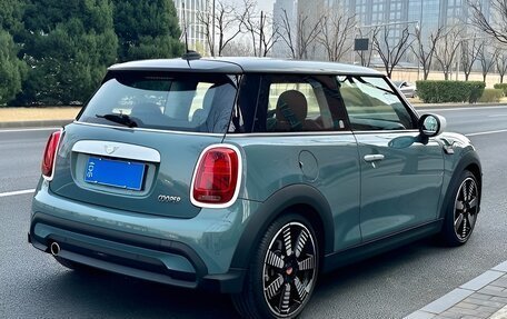 MINI Hatch, 2023 год, 1 970 000 рублей, 4 фотография