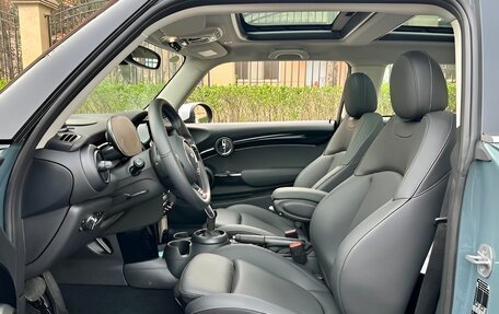 MINI Hatch, 2023 год, 1 970 000 рублей, 9 фотография