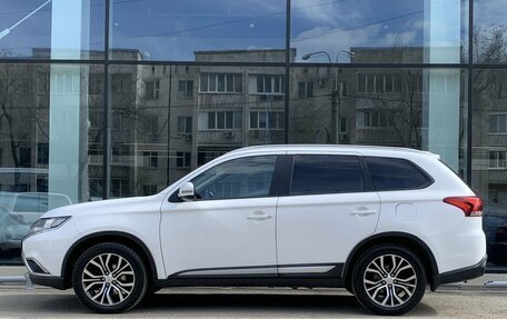 Mitsubishi Outlander III рестайлинг 3, 2016 год, 1 995 000 рублей, 8 фотография