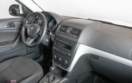 Skoda Yeti I рестайлинг, 2014 год, 1 322 400 рублей, 7 фотография