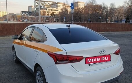 Hyundai Solaris II рестайлинг, 2018 год, 860 000 рублей, 15 фотография