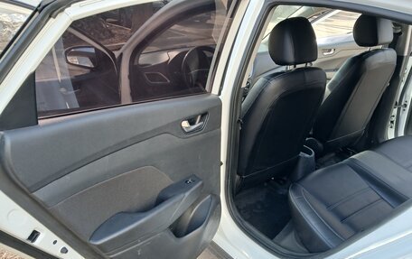 Hyundai Solaris II рестайлинг, 2018 год, 860 000 рублей, 34 фотография