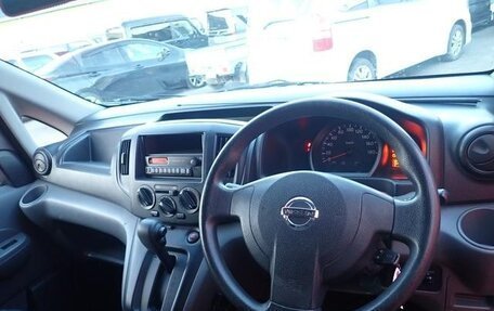 Nissan NV200, 2015 год, 1 050 000 рублей, 10 фотография