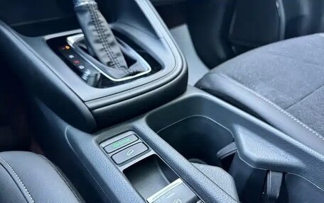 Honda Vezel, 2023 год, 2 050 586 рублей, 8 фотография