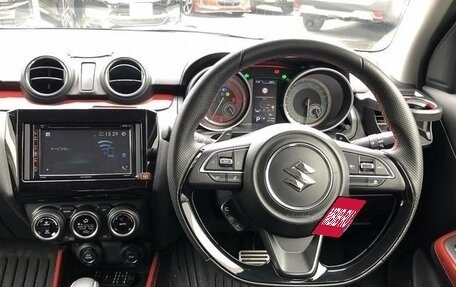 Suzuki Swift V, 2022 год, 1 050 000 рублей, 8 фотография