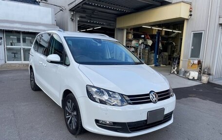 Volkswagen Sharan II, 2018 год, 1 400 000 рублей, 1 фотография