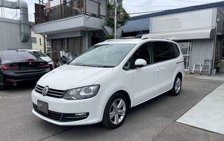 Volkswagen Sharan II, 2018 год, 1 400 000 рублей, 2 фотография