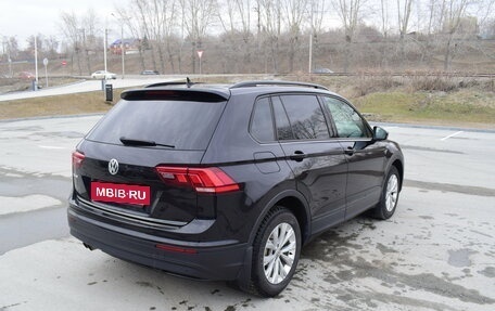 Volkswagen Tiguan II, 2019 год, 2 300 000 рублей, 5 фотография