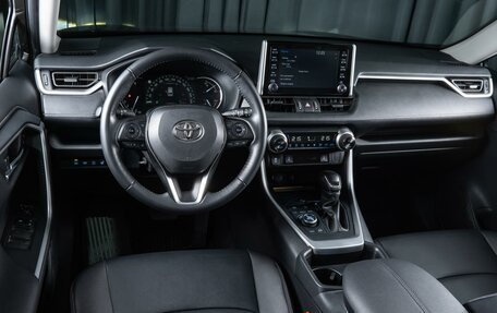 Toyota RAV4, 2020 год, 5 250 000 рублей, 6 фотография