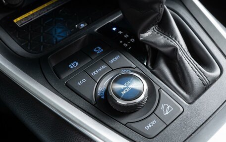 Toyota RAV4, 2020 год, 5 250 000 рублей, 19 фотография