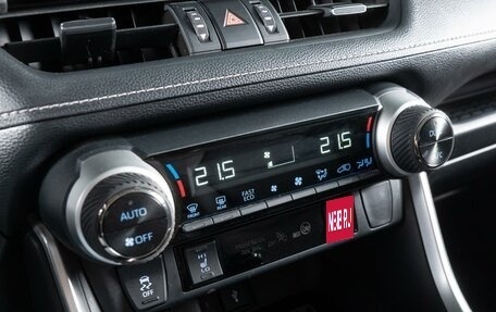 Toyota RAV4, 2020 год, 5 250 000 рублей, 18 фотография