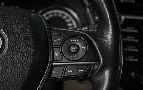 Toyota Camry, 2018 год, 2 880 000 рублей, 20 фотография