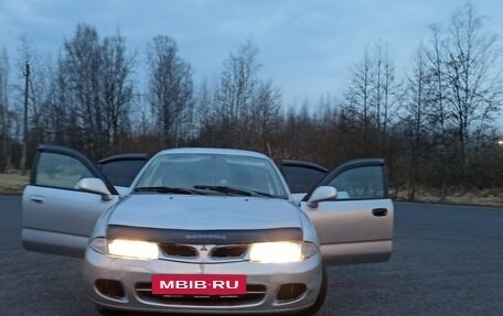 Mitsubishi Carisma I, 1995 год, 135 000 рублей, 9 фотография