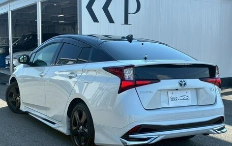 Toyota Prius IV XW50, 2021 год, 1 560 002 рублей, 9 фотография