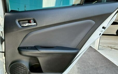 Toyota Prius IV XW50, 2021 год, 1 560 002 рублей, 26 фотография